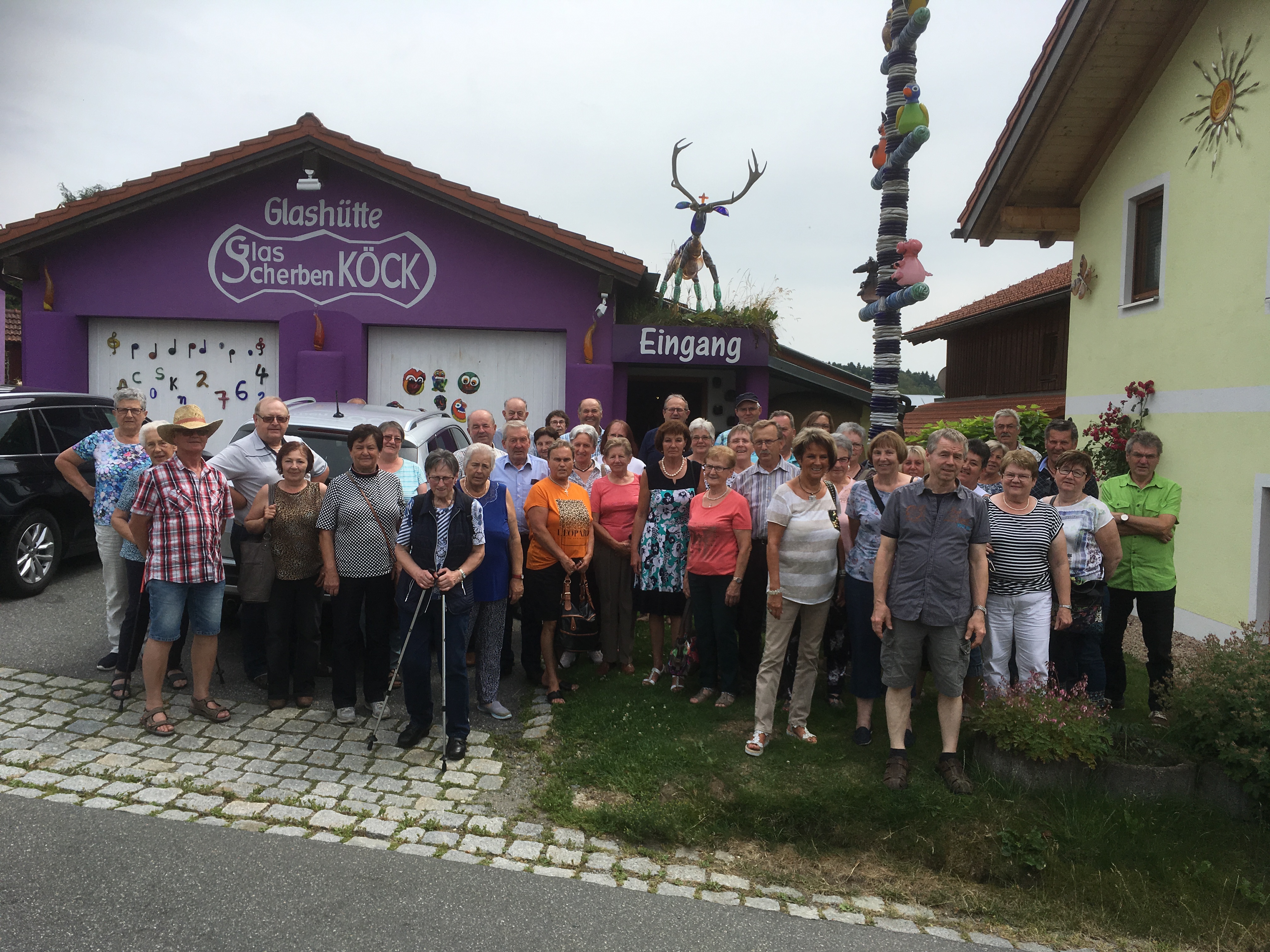 Seniorenausflug nach Passau und Besuch der Glashütte „Glasscherben Köck“ in Riedlhütte